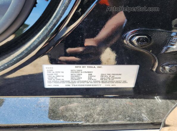 7SAYGDEF8RF039777 2024 TESLA MODEL Black ძრავის განყოფილების ხედი