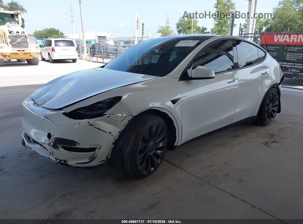 7SAYGDEF9NF380762 2022 TESLA MODEL Y White წინა მარცხენა ხედი სამი მეოთხედიდან