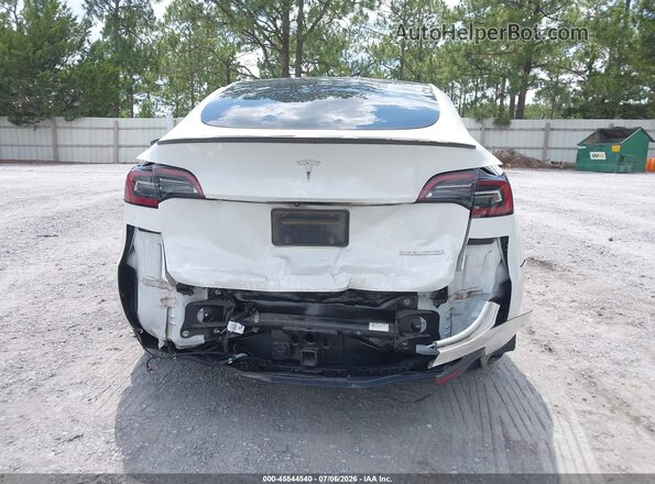7SAYGDEF9NF414666 2022 TESLA MODEL Y White Widok zestawu wskaźników