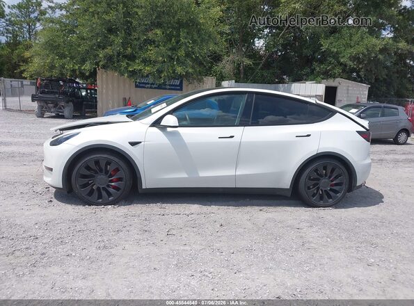 7SAYGDEF9NF414666 2022 TESLA MODEL Y White 