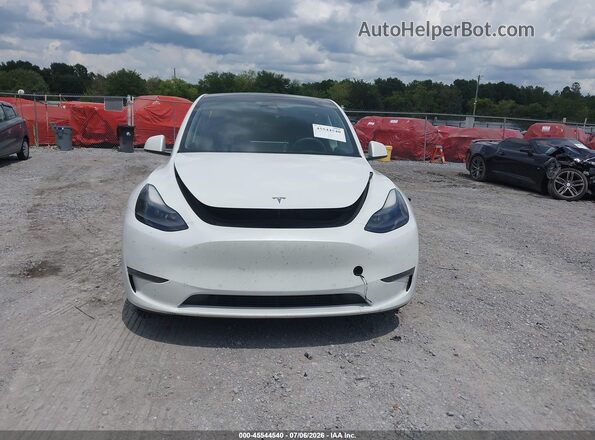 7SAYGDEF9NF414666 2022 TESLA MODEL Y White Widok wnętrza z tyłu