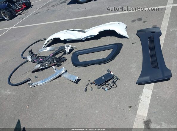 7SAYGDEF9RF081035 2024 TESLA MODEL Y Белый Вид панели приборов