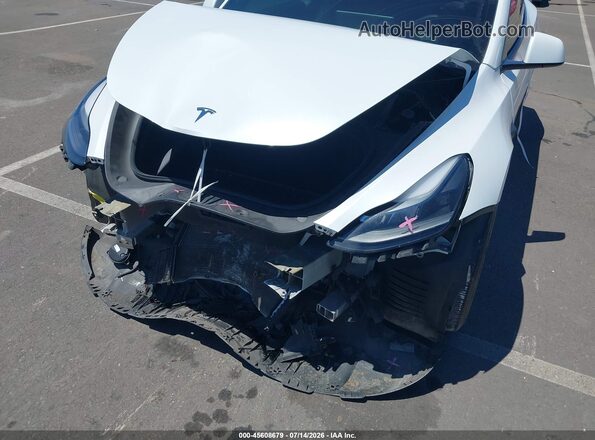 7SAYGDEF9RF081035 2024 TESLA MODEL Y Белый Вид спереди
