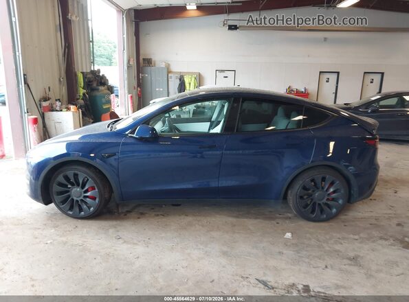 7SAYGDEFXNF414949 2022 TESLA MODEL Y Blue Vista interior trasera