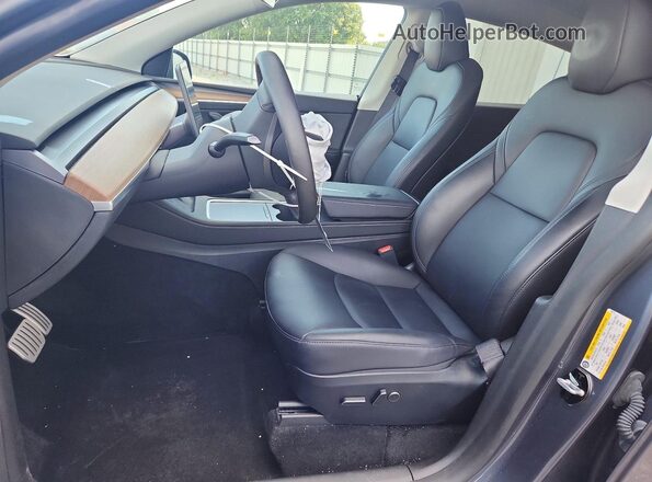 7SAYGDEFXPF763774 2023 TESLA MODEL Black Vista interior delantera