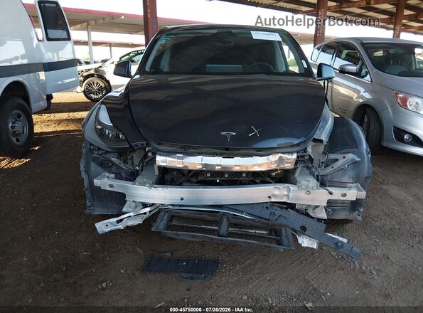 7SAYGDEFXPF916587 2023 TESLA MODEL Y Gray Вид спереду