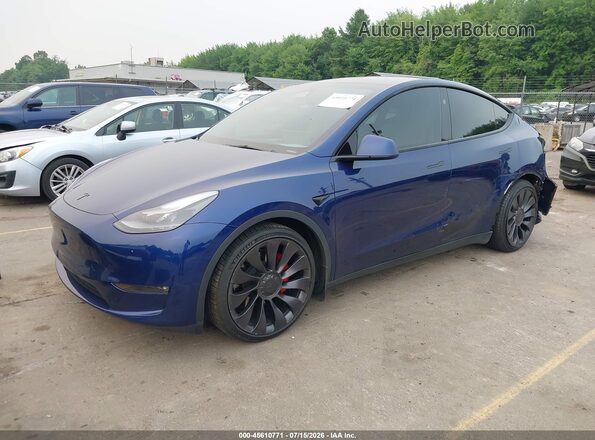 7SAYGDEFXRF026156 2024 TESLA MODEL Y Blue Vista tres cuartos delantera izquierda