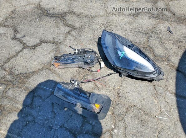 7SAYGDEFXRF058802 2024 TESLA MODEL Burgundy Շարժիչի բաժամունքի տեսք