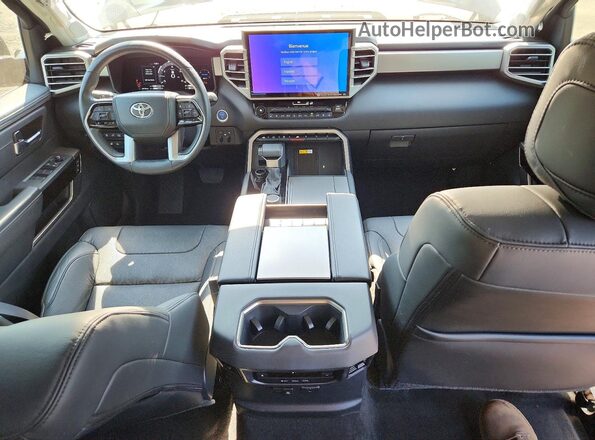 7SVAAABA1RX025707 2024 TOYOTA SEQUOIA Black Вид панелі приладів