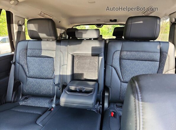 7SVAAABA1RX025707 2024 TOYOTA SEQUOIA Black Вид задніх сидінь