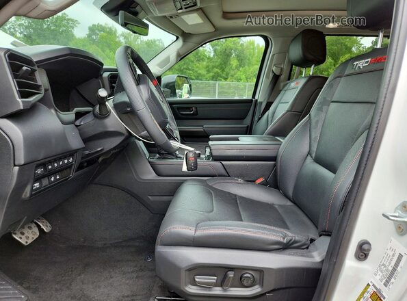 7SVAAABA2PX016639 2023 TOYOTA SEQUOIA White Front interior view