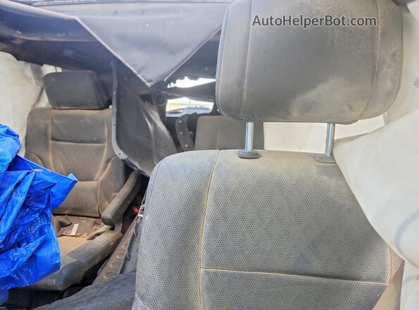 7SVAAABA2SX050623 2025 TOYOTA SEQUOIA Charcoal უკანა სავარძლების ხედი