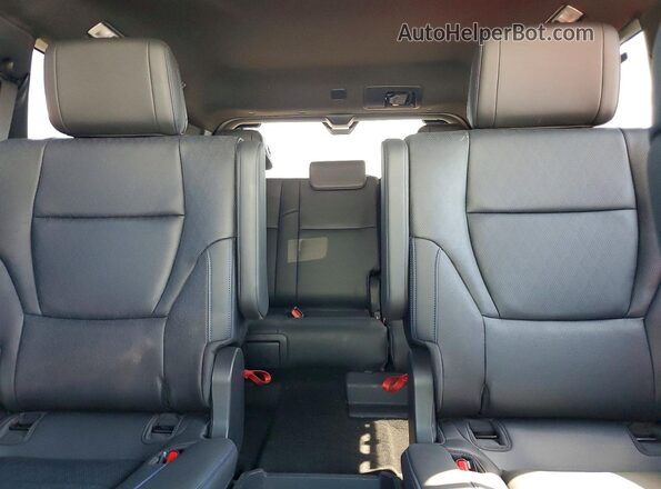 7SVAAABA2SX054722 2025 TOYOTA SEQUOIA White Vista de los asientos traseros