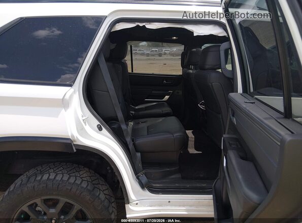 7SVAAABA4PX018280 2023 TOYOTA SEQUOIA Белый Вид наклейки с VIN-кодом
