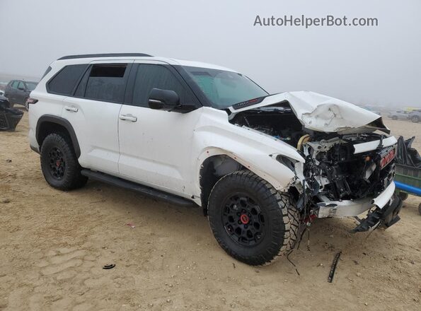7SVAAABA5PX009815 2023 TOYOTA SEQUOIA White Передня права чверть