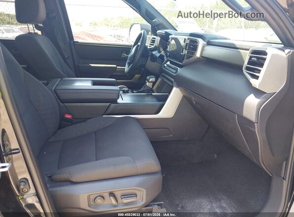 7SVAAABA6SX058823 2025 TOYOTA SEQUOIA Black Vista interior delantera