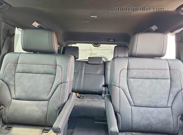 7SVAAABA6SX062113 2025 TOYOTA SEQUOIA Tan უკანა სავარძლების ხედი