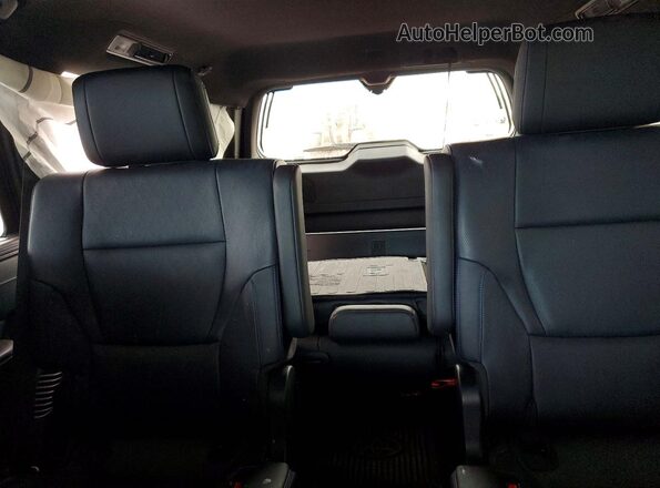 7SVAAABA7TX077138 2026 TOYOTA SEQUOIA Gray Հետևի նստատեղերի տեսք