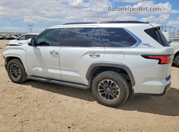 7SVAAABA8PX010229 2023 TOYOTA SEQUOIA White Rear left