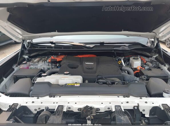 7SVAAABA9PX018761 2023 TOYOTA SEQUOIA White Rear view