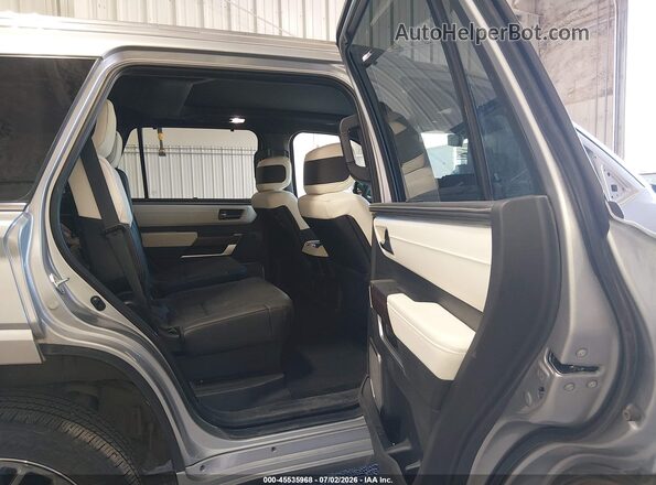7SVAAABA9RX038026 2024 TOYOTA SEQUOIA Silver Vista de la etiqueta del VIN