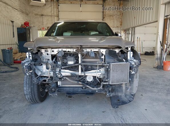 7SVAAABA9RX038026 2024 TOYOTA SEQUOIA Silver Vista interior trasera