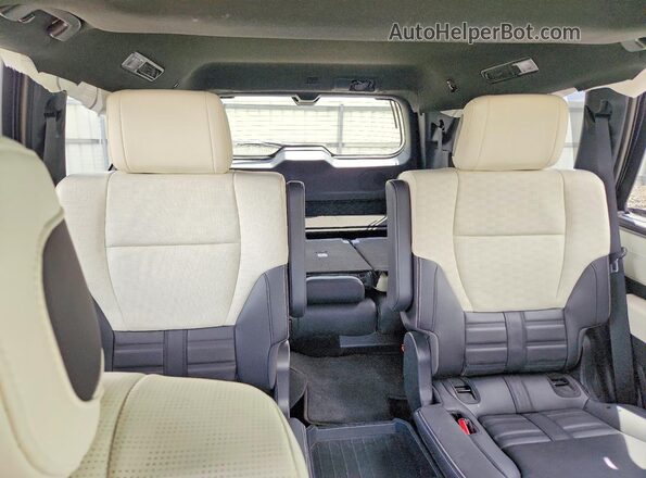 7SVAAABA9RX040245 2024 TOYOTA SEQUOIA Charcoal უკანა სავარძლების ხედი