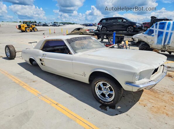 7T01C212686 1967 FORD MUSTANG White Delantero derecho