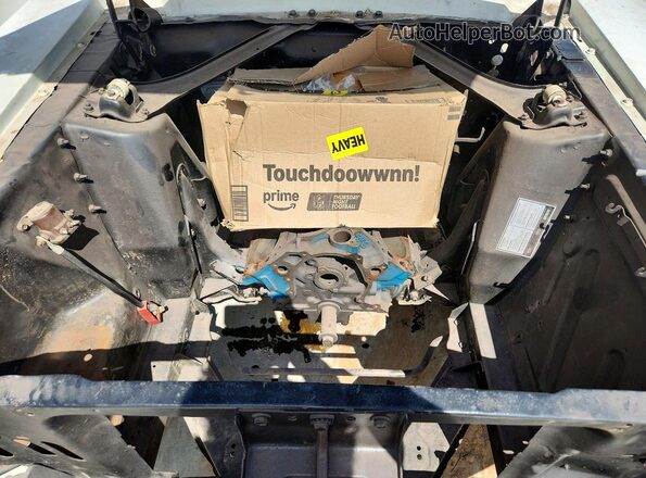 7T01C212686 1967 FORD MUSTANG White Vista interior trasera