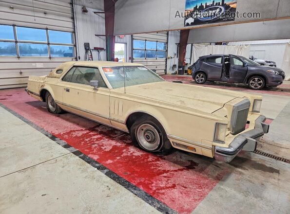 7Y89A884092 1977 LINCOLN CONTINENTA Кремовый Передняя правая четверть