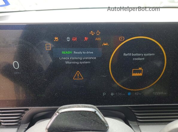 7YAKM4DA8SY040931 2025 HYUNDAI IONIQ White Instrument cluster view
