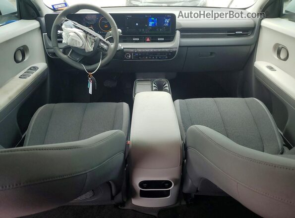 7YAKM4DA8SY040931 2025 HYUNDAI IONIQ White Dashboard view