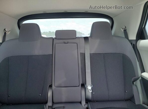 7YAKM4DA8SY040931 2025 HYUNDAI IONIQ White Rear seats view