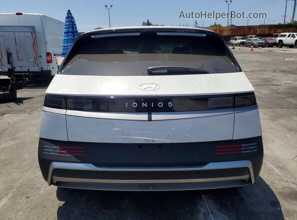 7YAKN4DA0SY028396 2025 HYUNDAI IONIQ White Widok z tyłu