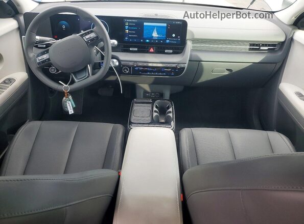 7YAKN4DA2SY004732 2025 HYUNDAI IONIQ Синий Вид панели приборов