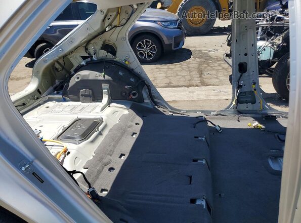 7YAKN4DA8SY040277 2025 HYUNDAI IONIQ Silver Widok wnętrza z tyłu