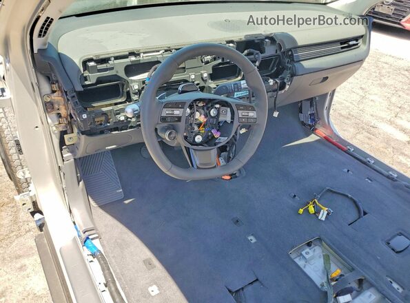 7YAKN4DA8SY040277 2025 HYUNDAI IONIQ Silver Widok deski rozdzielczej