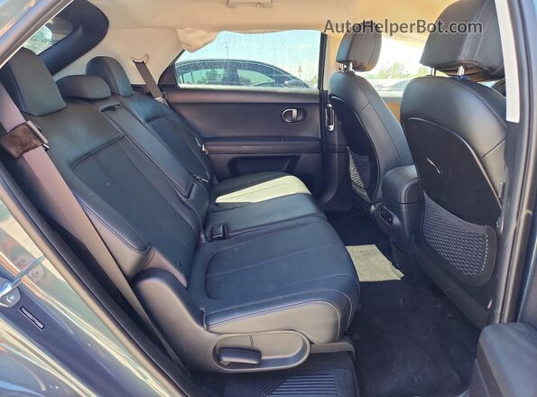 7YAKNDDC1TY045856 2026 HYUNDAI IONIQ Green Rear interior view