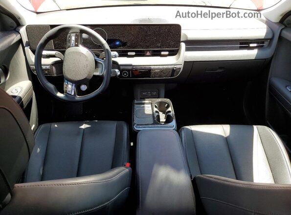 7YAKNDDC2TY044263 2026 HYUNDAI IONIQ Red წინა პანელის ხედი