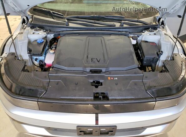 7YAKNDDC6TY048932 2026 HYUNDAI IONIQ Silver Vista del compartimento del motor
