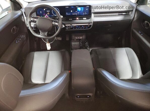 7YAKNDDC6TY048932 2026 HYUNDAI IONIQ Silver Vista del salpicadero