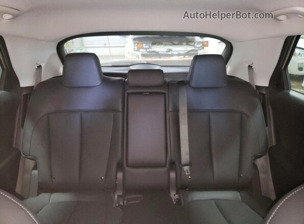 7YAKNDDC6TY048932 2026 HYUNDAI IONIQ Silver Vista de los asientos traseros