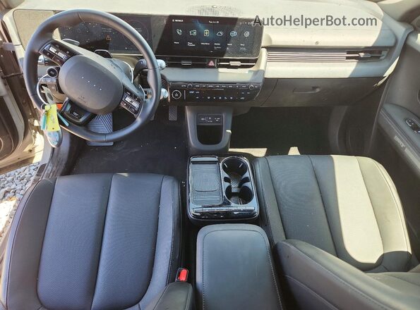 7YAKPDDCXSY033875 2025 HYUNDAI IONIQ Gray Առջևի վահանակի տեսք