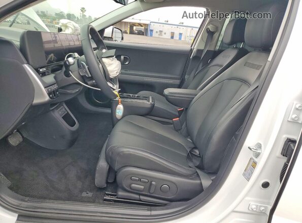 7YAKR4DA0SY031075 2025 HYUNDAI IONIQ White წინა სალონის ხედი
