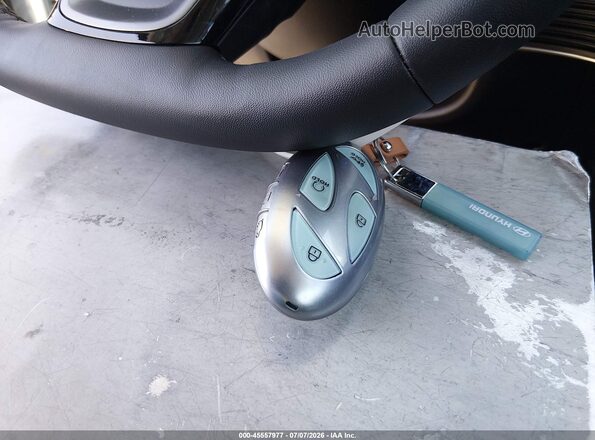 7YAKR4DA0TY059153 2026 HYUNDAI IONIQ 5 Blue Vista del salpicadero