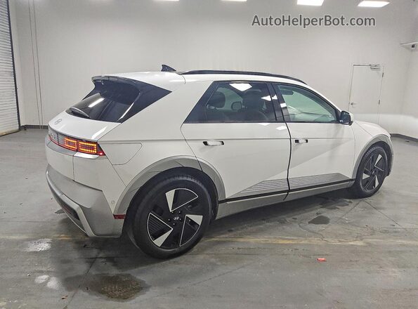 7YAKR4DA1SY038617 2025 HYUNDAI IONIQ White Tył prawy