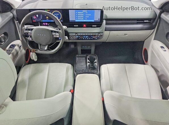 7YAKR4DA1SY038617 2025 HYUNDAI IONIQ White Widok deski rozdzielczej