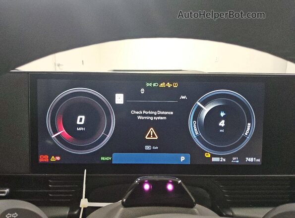 7YAKR4DA1SY038617 2025 HYUNDAI IONIQ White Widok zestawu wskaźników