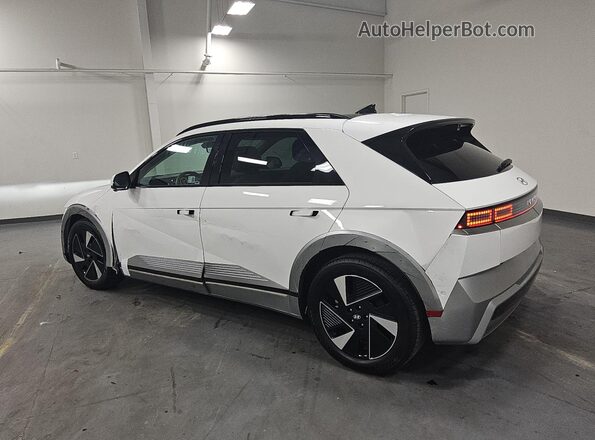 7YAKR4DA1SY038617 2025 HYUNDAI IONIQ White 