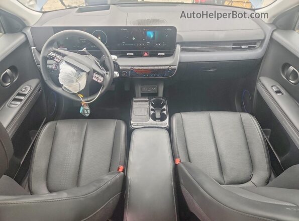 7YAKR4DA3SY036710 2025 HYUNDAI IONIQ Blue Vista del salpicadero
